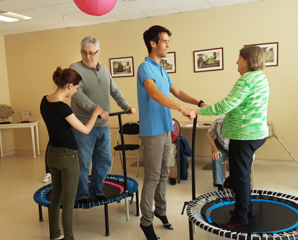 Mini trampoline seniors