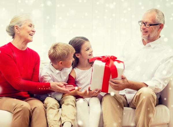 Noel seniors et petits enfants